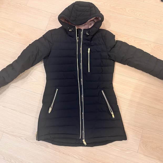 무스너클 경량패딩