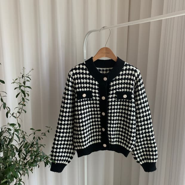빈티지 골드 버튼 포인트 하운드투스 체크 니트 가디건