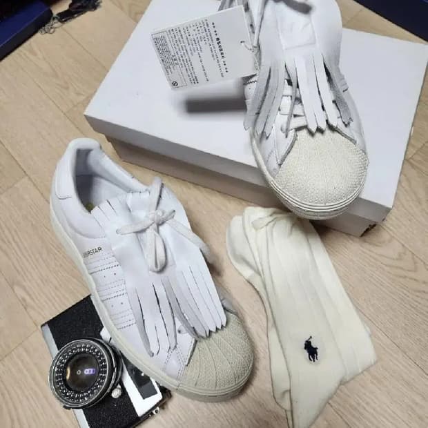 (새상품)아디다스 슈퍼스타 프린지 275