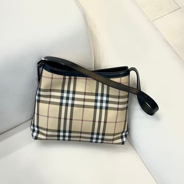 버버리 노바체크 숄더백 (정품)