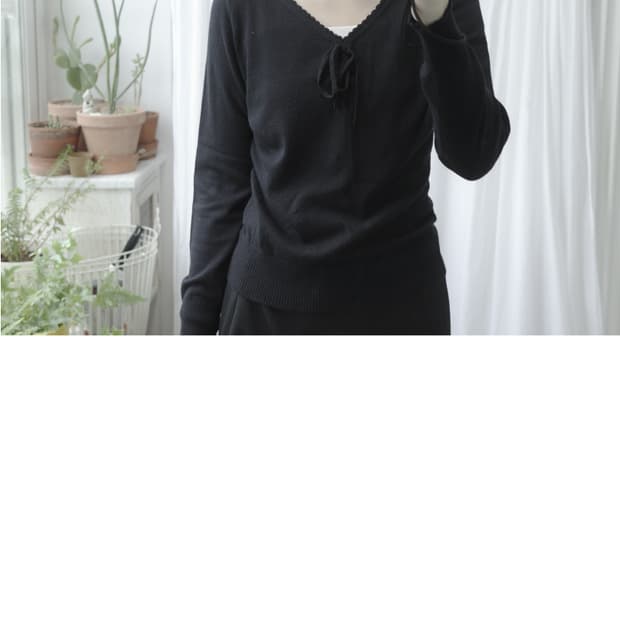 Ribbon lace black knit