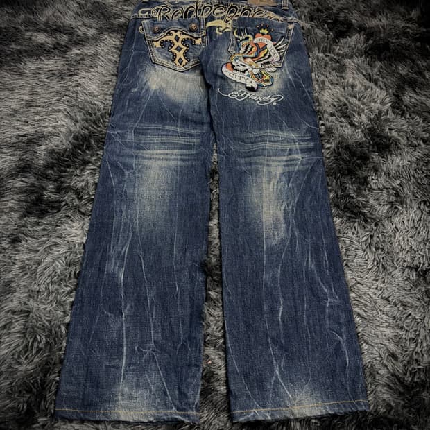 Red Pepper X Ed Hardy 자수 부츠컷 데님팬츠
