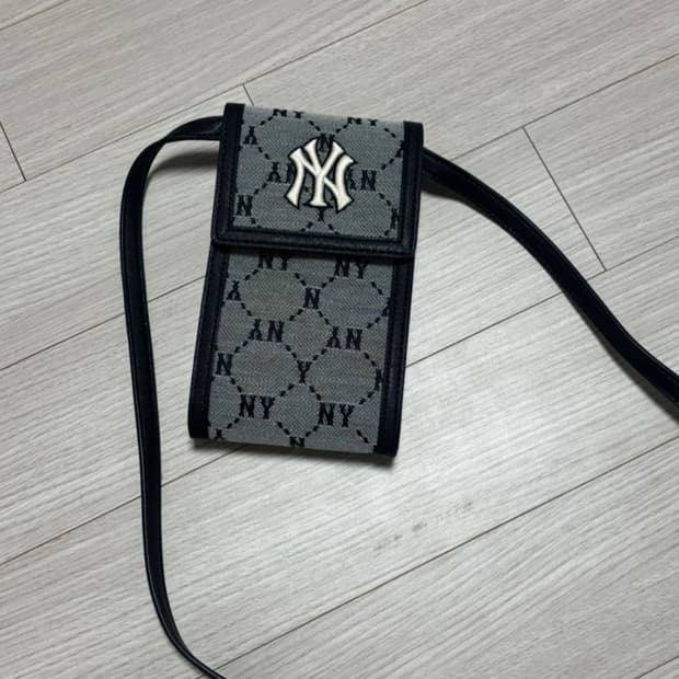 mlb 핸드폰 크로스백 미니백