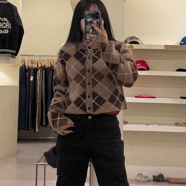 더 오픈 프로덕트 크롭 아가일 패턴 가디건 U1659