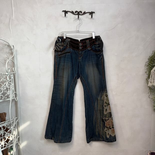 BNX oriental embroidered bootscut pants 