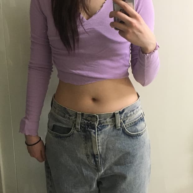 BLACK UP  CROP T-SHIRTS