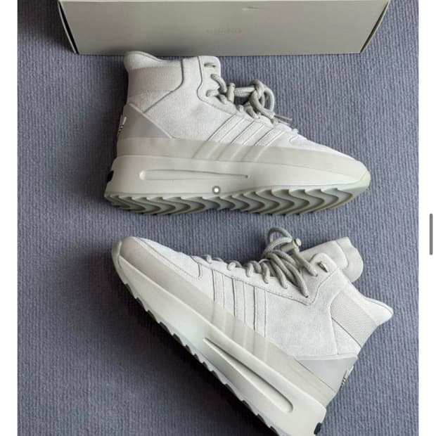 아디다스 x 피어 오브 갓 애슬레틱스 로스앤젤레스 하이커 세서미