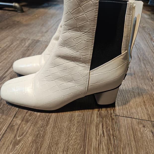 이태리 푸셀라 아이보리 앵클부츠 