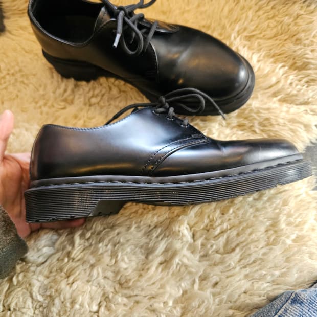 255 닥터마틴 3홀 