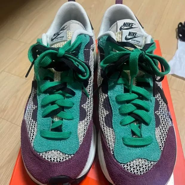 (풀박) 나이키 베이퍼 사카이와플 265 빌런레드 팝니다.