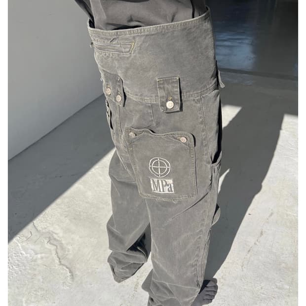 플라스틱프로덕트 팬츠