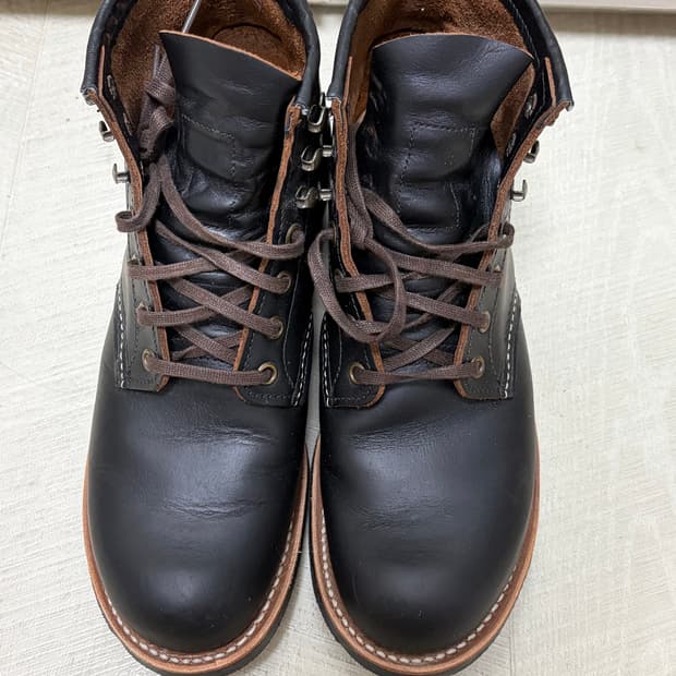 레드윙 3345 블랙스미스 260 판매합니다