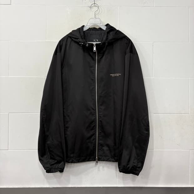 아르마니 익스체인지 블랙 후드 바람막이