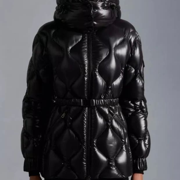 몽클레어 pioget 패딩