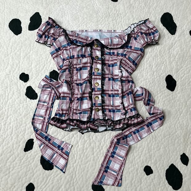 gyaru puff laced blouse