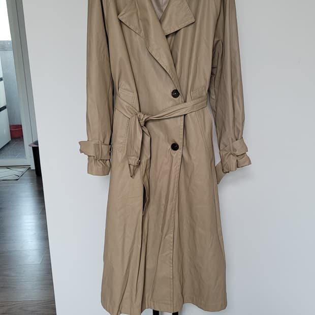 플라스틱아일랜드  레더형  트랜치자켓-S사이즈