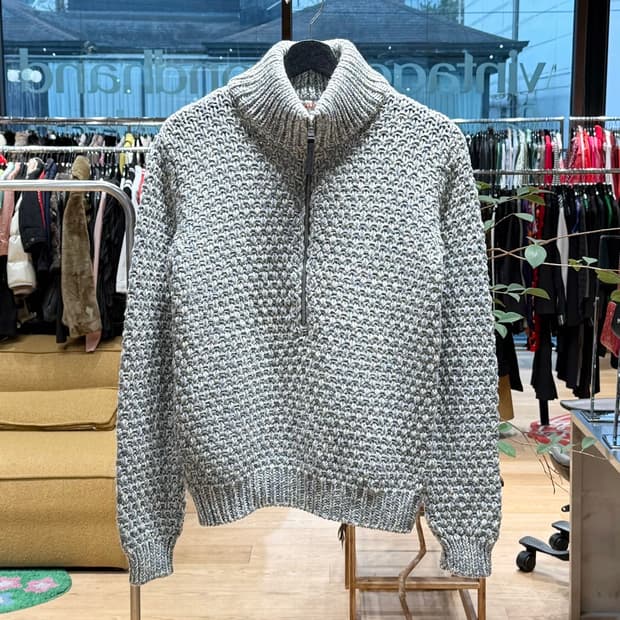 프라다 아이보리 블루 하프 집업 암패치 니트