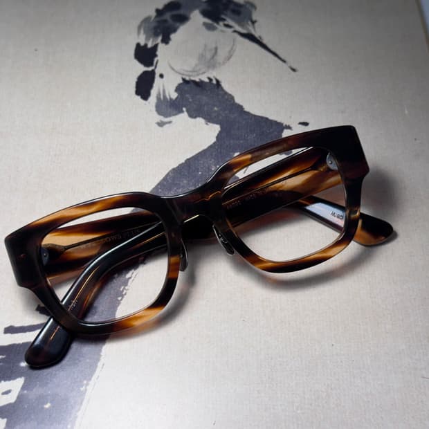 옐로우즈 플러스 스퀘어 쉐입 볼드 뿔테 일본제 안경 0021