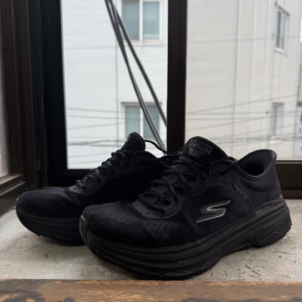 스케쳐스 고런 맥스 쿠셔닝 올블랙 운동화 280mm