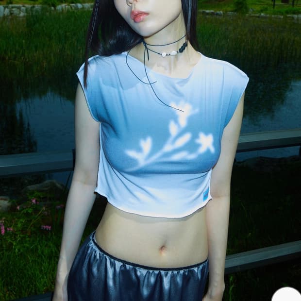 키치크 슬리브리스 크롭티 