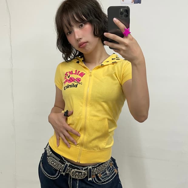  Milky Black Dot Candy Yellow T-shirt 