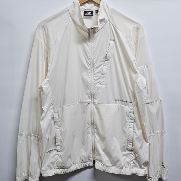 뉴발란스 경량 바람막이 자켓 M