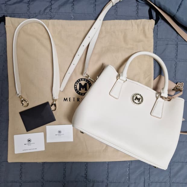 메트로시티 아이보리 토트백 앤 숄더백 