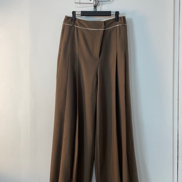 마뗑킴 투 턱 커튼 트라우저 