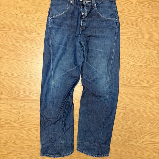 리바이스 엔지니어드진 (32inch)