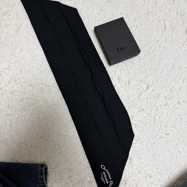 디올 Dior 스카프 블랙