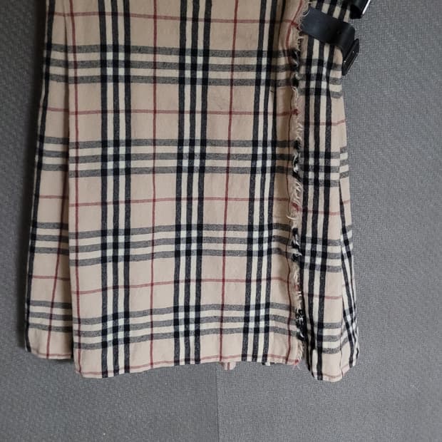 버버리 스커트