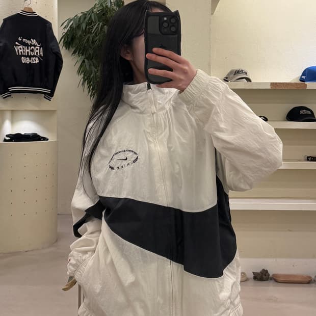 나이키 빅스우시 투톤 나일론 바람막이 U147