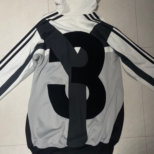 y3 요지야마모토 바시티 져지