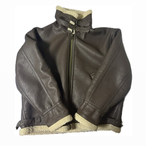 바질인보틀 브라운 무스탕