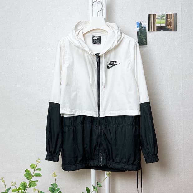 나이키 여성 윈드러너 바람막이 M