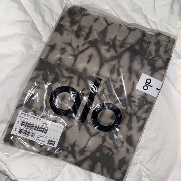 [새상품] alo 알로 요가 쇼퍼백