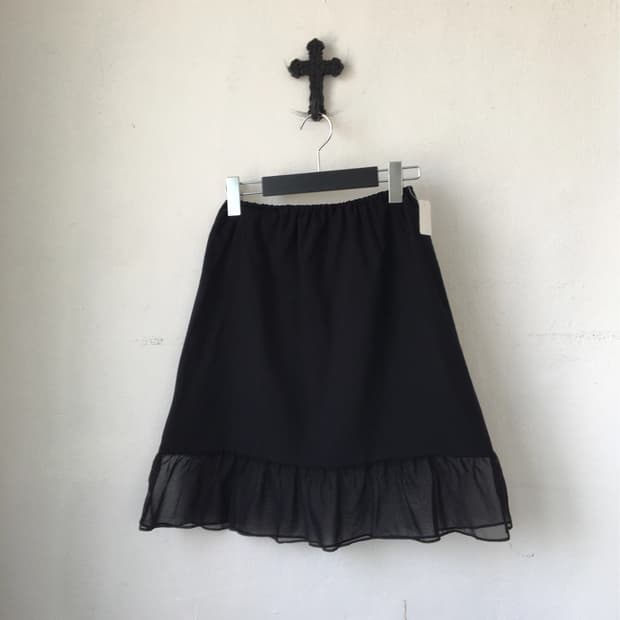 Layered point skirt