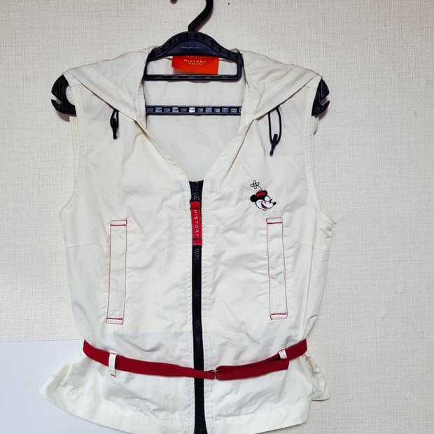 아이스버그히스토리 이탈리아정품 민소매 자켓