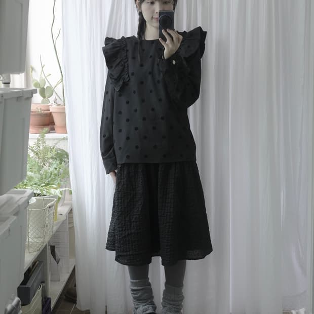 Dot Shirring blouse
