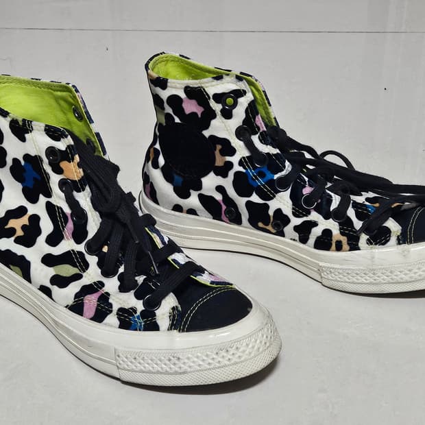 컨버스 벨벳 레오파드 운동화  235 (37)