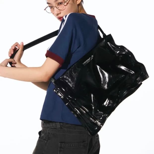 프렌다 GLOSSY LEATHER PLEATS BAG 가방 크로스백 