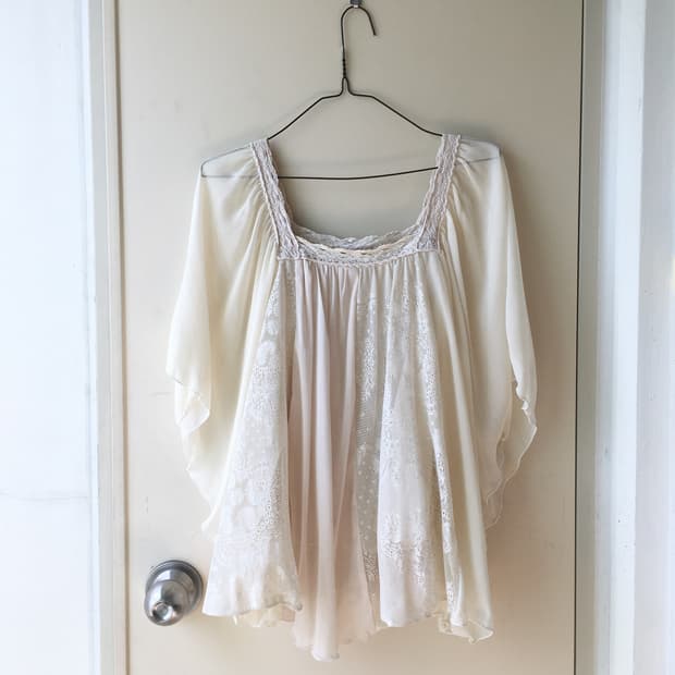 vintage top (마네킹 착용샷 ㅇ)