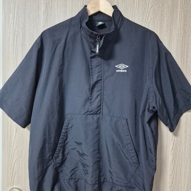 엄브로 아노락반팔 100 L사이즈