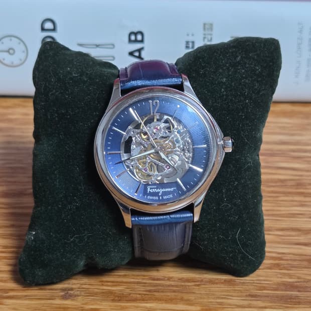 페라가모 스켈레톤 청판 오토메틱