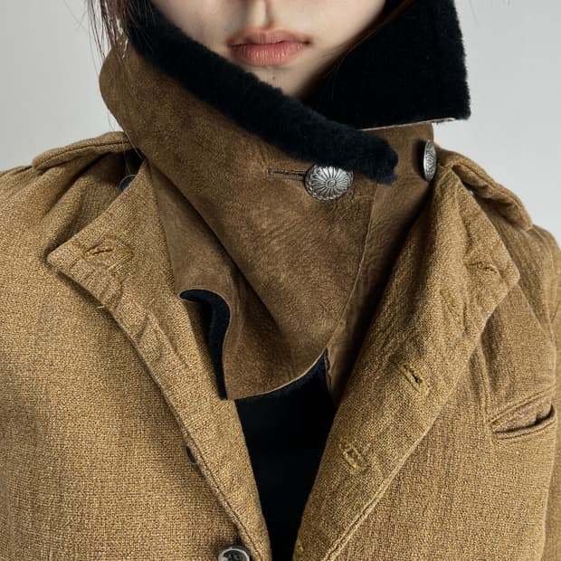 캐피탈 리버시블 무톤 넥 스누드