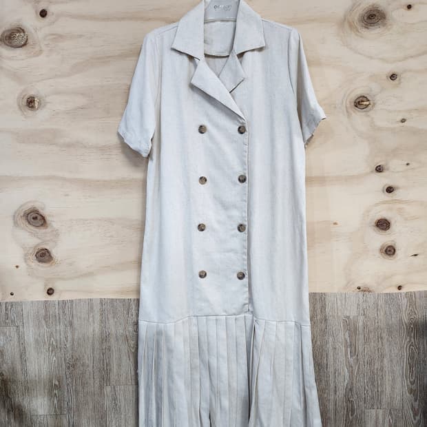 555) 더블 버튼 플리츠포인트 롱 원피스