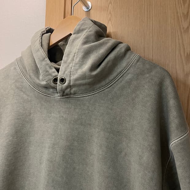 비헤비어 후드티