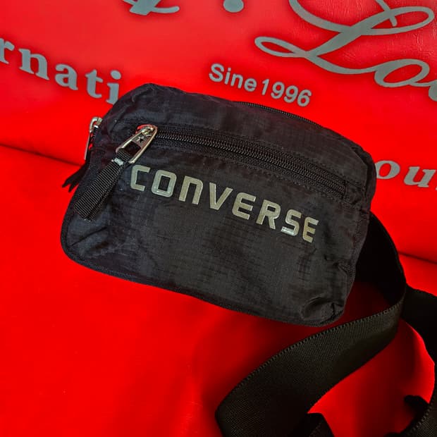 컨버스(Converse) 시그니쳐 빅로고 미니 카메라백
