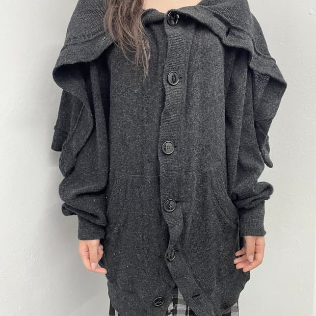 주카 울 버튼 디테일 가디건