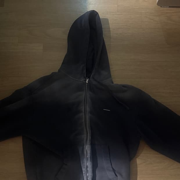 인사일런스 워싱 크롭 후드집업